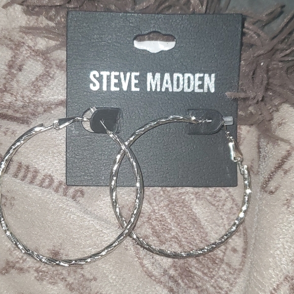 Fancy hooks - Picture 2 of 2